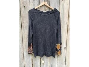 Hailey & Co Washed Out Art to Wear Long Sleeve Floral Button Cuffs XL Tunic